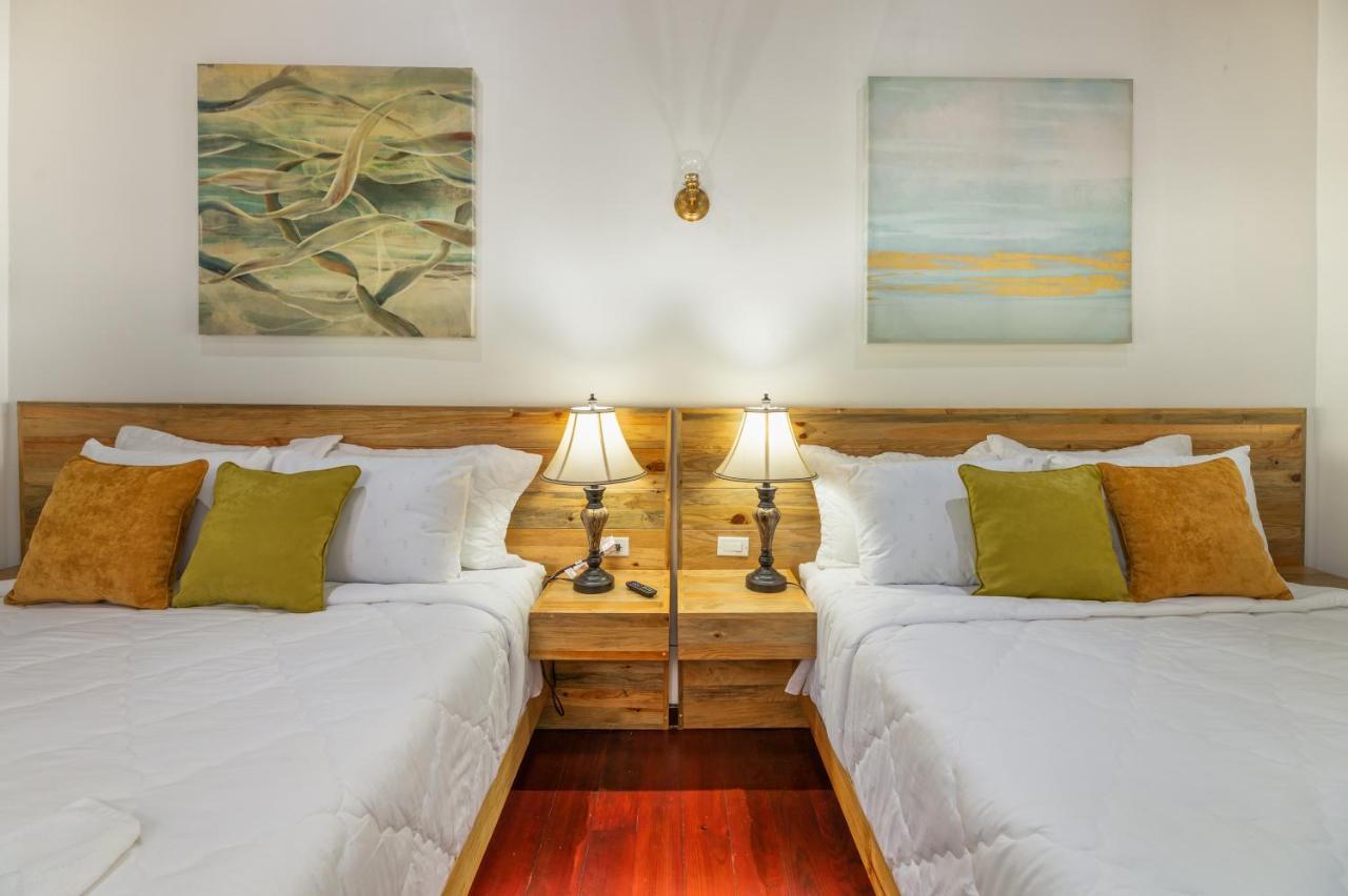 Hotel And Dive Center Roatan Yacht Club French Harbour Esterno foto