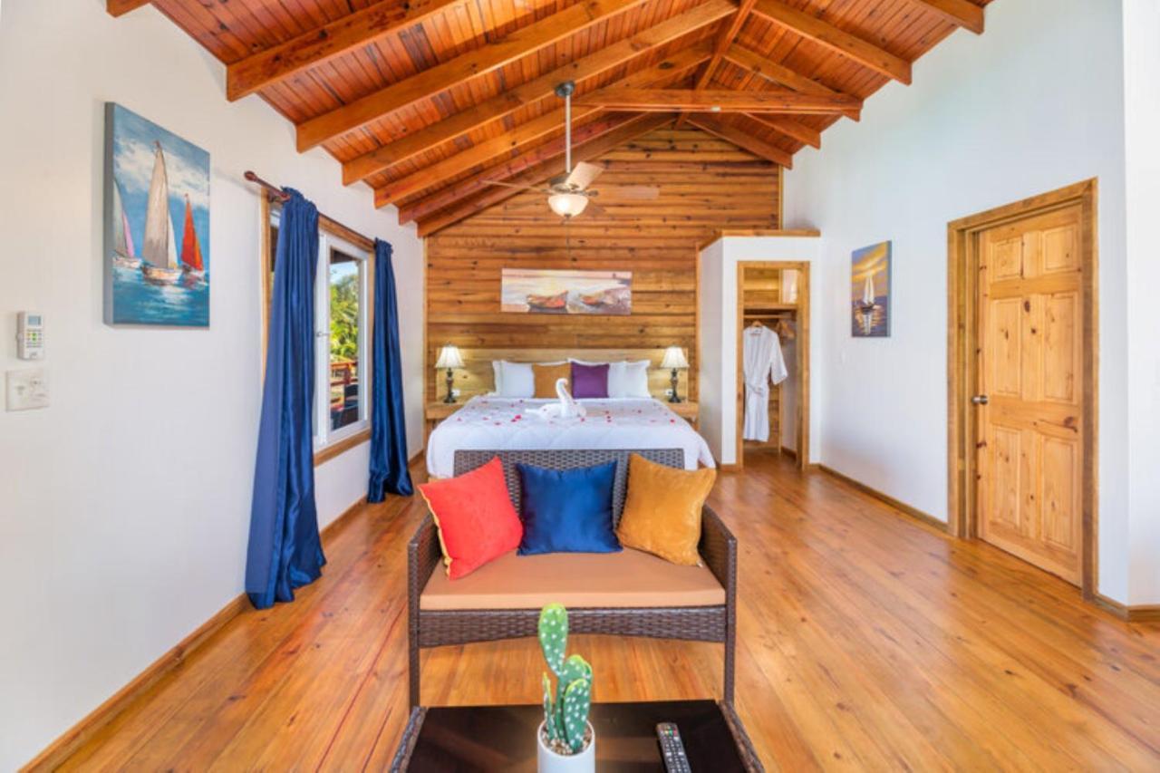 Hotel And Dive Center Roatan Yacht Club French Harbour Esterno foto