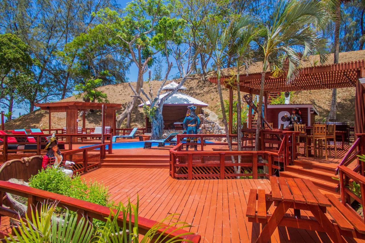 Hotel And Dive Center Roatan Yacht Club French Harbour Esterno foto