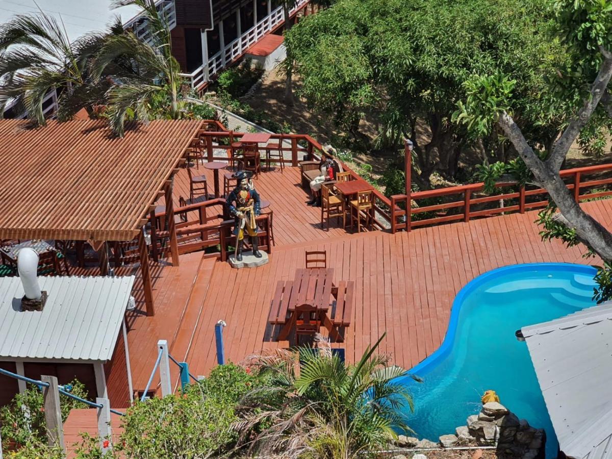 Hotel And Dive Center Roatan Yacht Club French Harbour Esterno foto