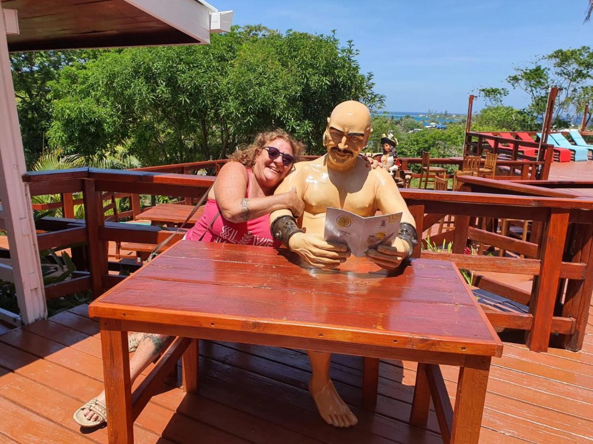Hotel And Dive Center Roatan Yacht Club French Harbour Esterno foto