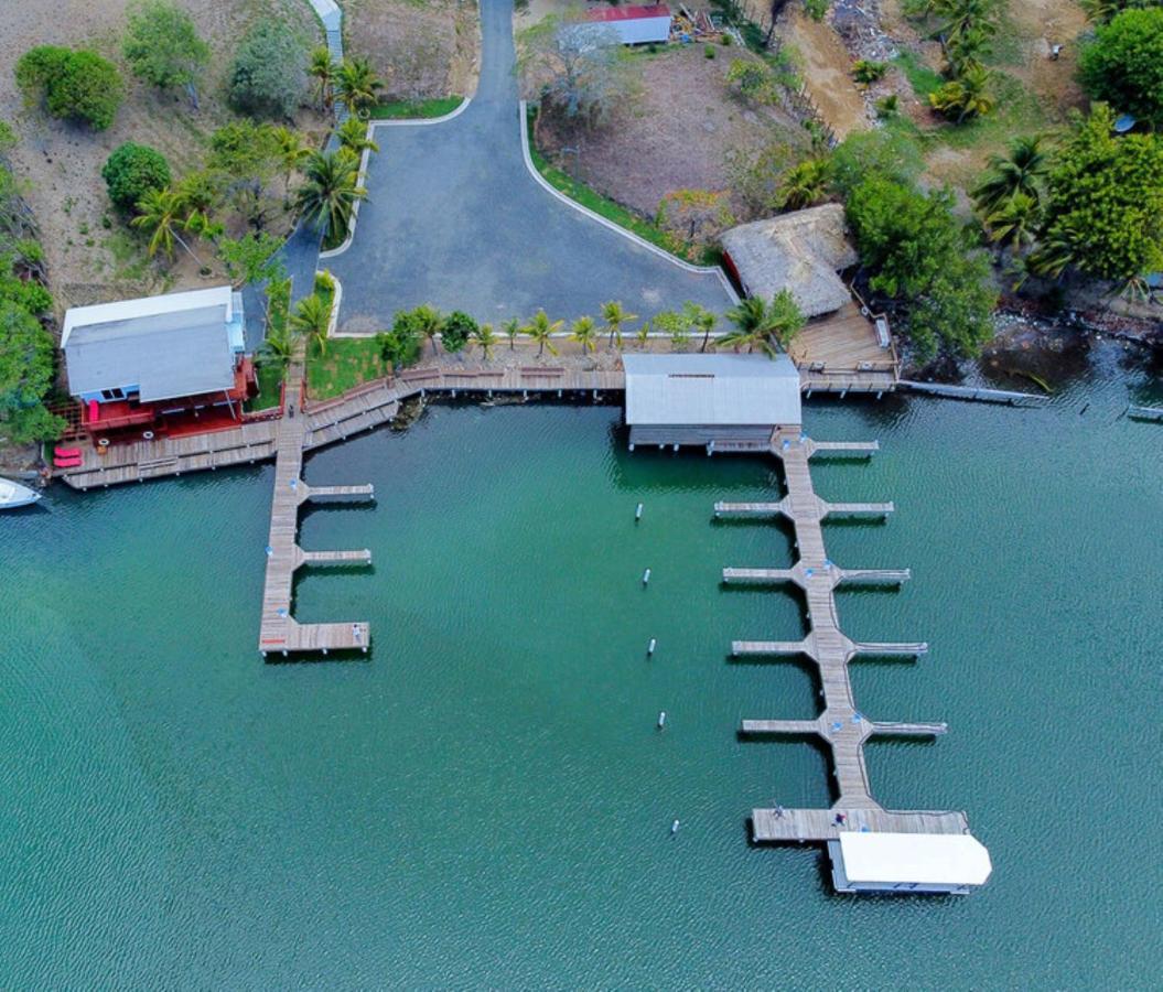 Hotel And Dive Center Roatan Yacht Club French Harbour Esterno foto