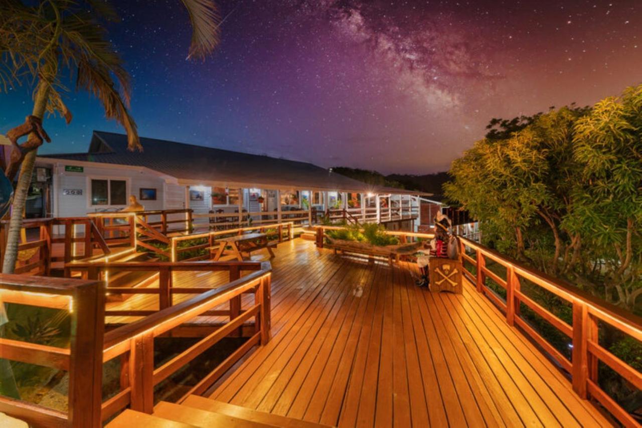 Hotel And Dive Center Roatan Yacht Club French Harbour Esterno foto
