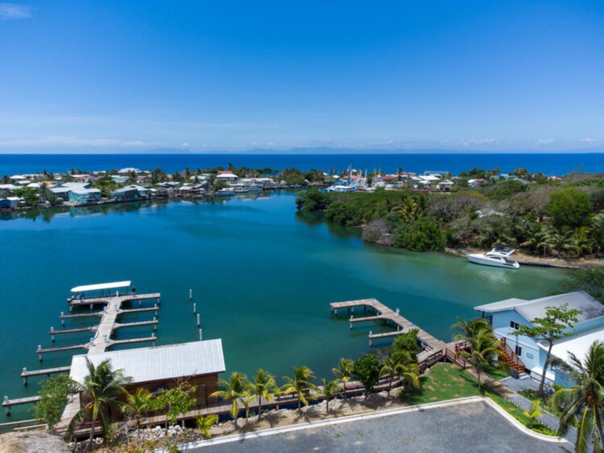 Hotel And Dive Center Roatan Yacht Club French Harbour Esterno foto