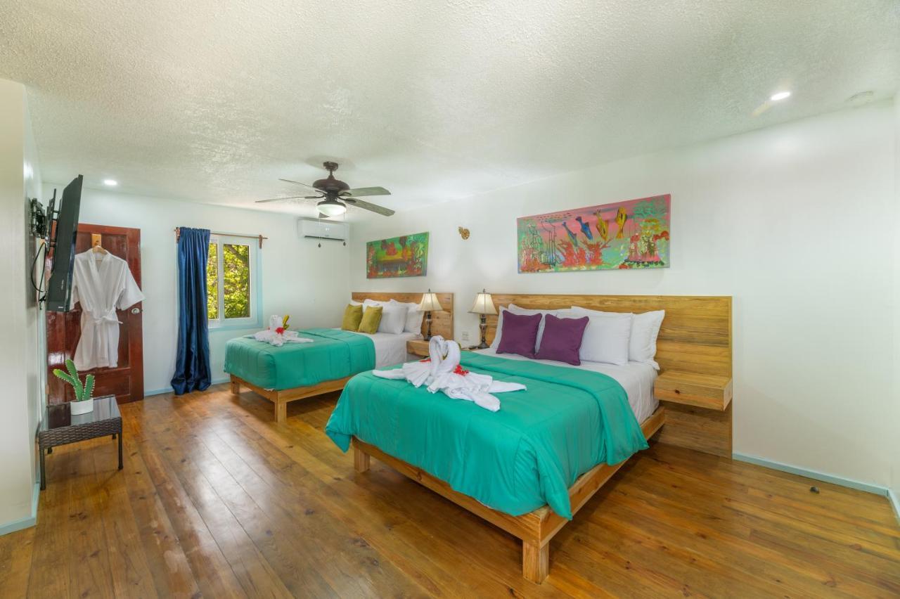 Hotel And Dive Center Roatan Yacht Club French Harbour Esterno foto
