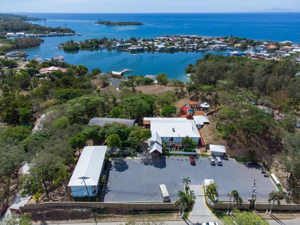 Hotel And Dive Center Roatan Yacht Club French Harbour Esterno foto