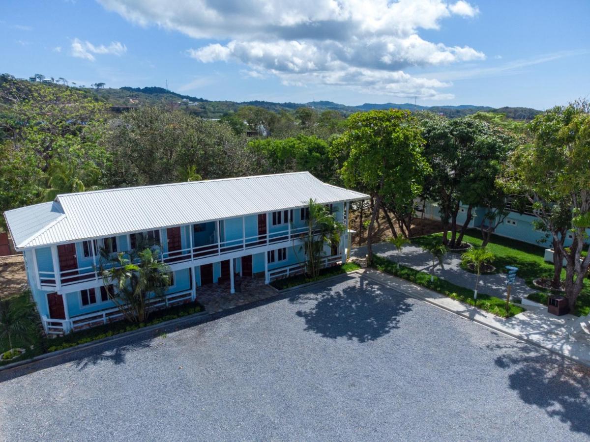 Hotel And Dive Center Roatan Yacht Club French Harbour Esterno foto